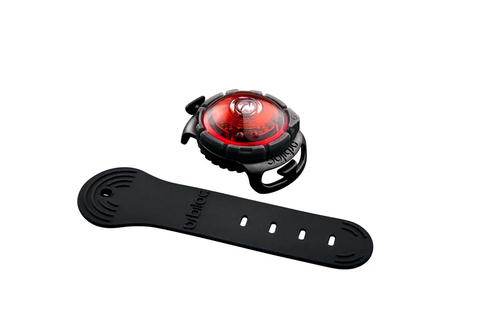 Orbiloc_Dog_Dual_Adjustable-Strap_Red_exposed_LR.webp