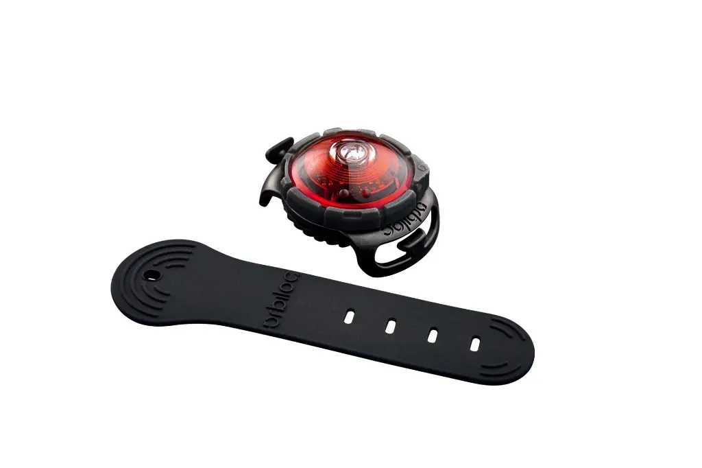 Orbiloc_Dog_Dual_Adjustable-Strap_Red_exposed_HR.webp