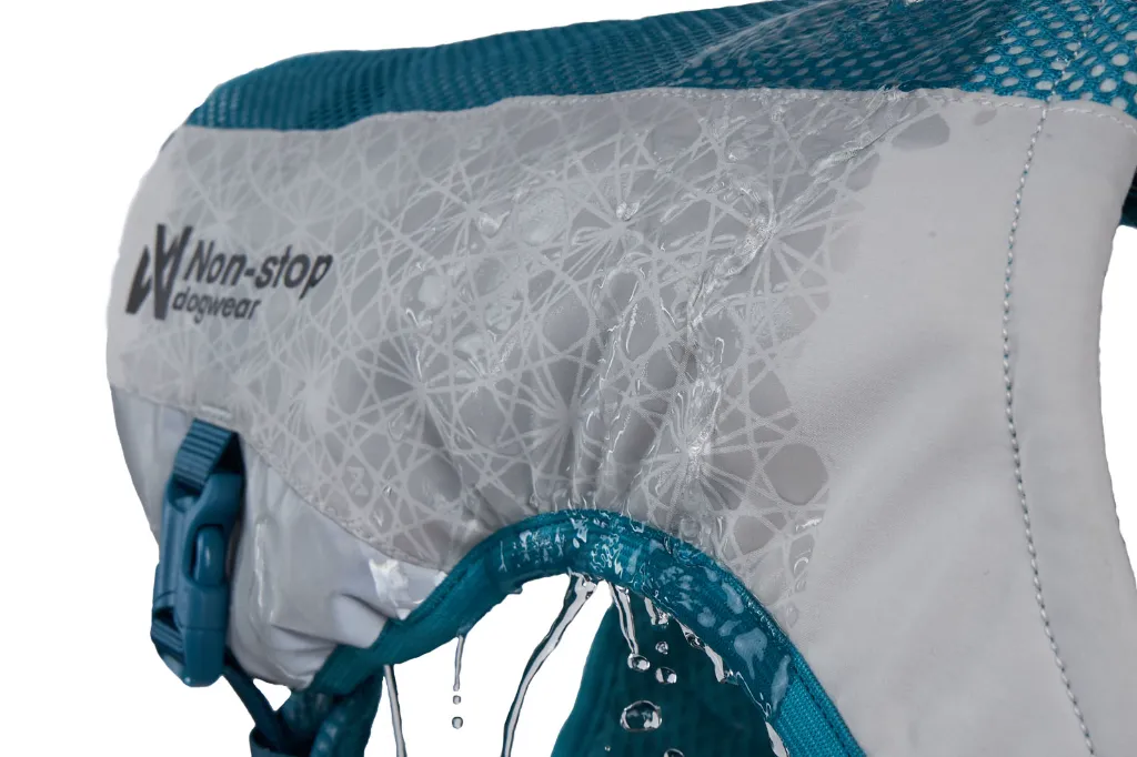 cooling_vest_wet 1.webp